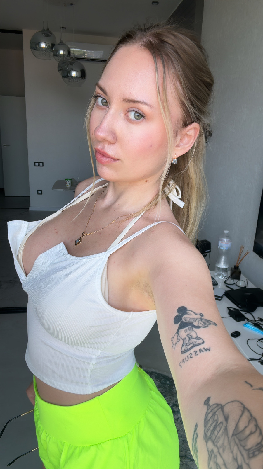 KateV in her underwear in Doha