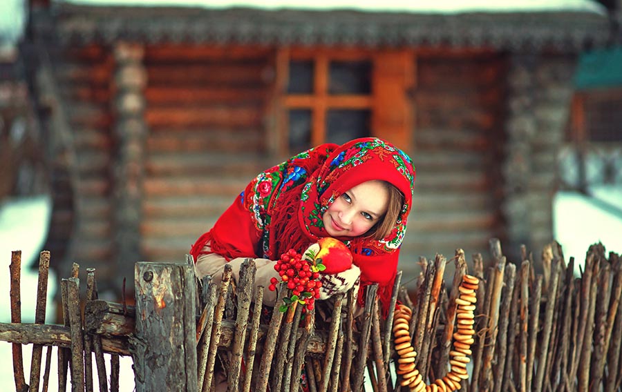 Sexy girl Women in Slavic costumes in Doha