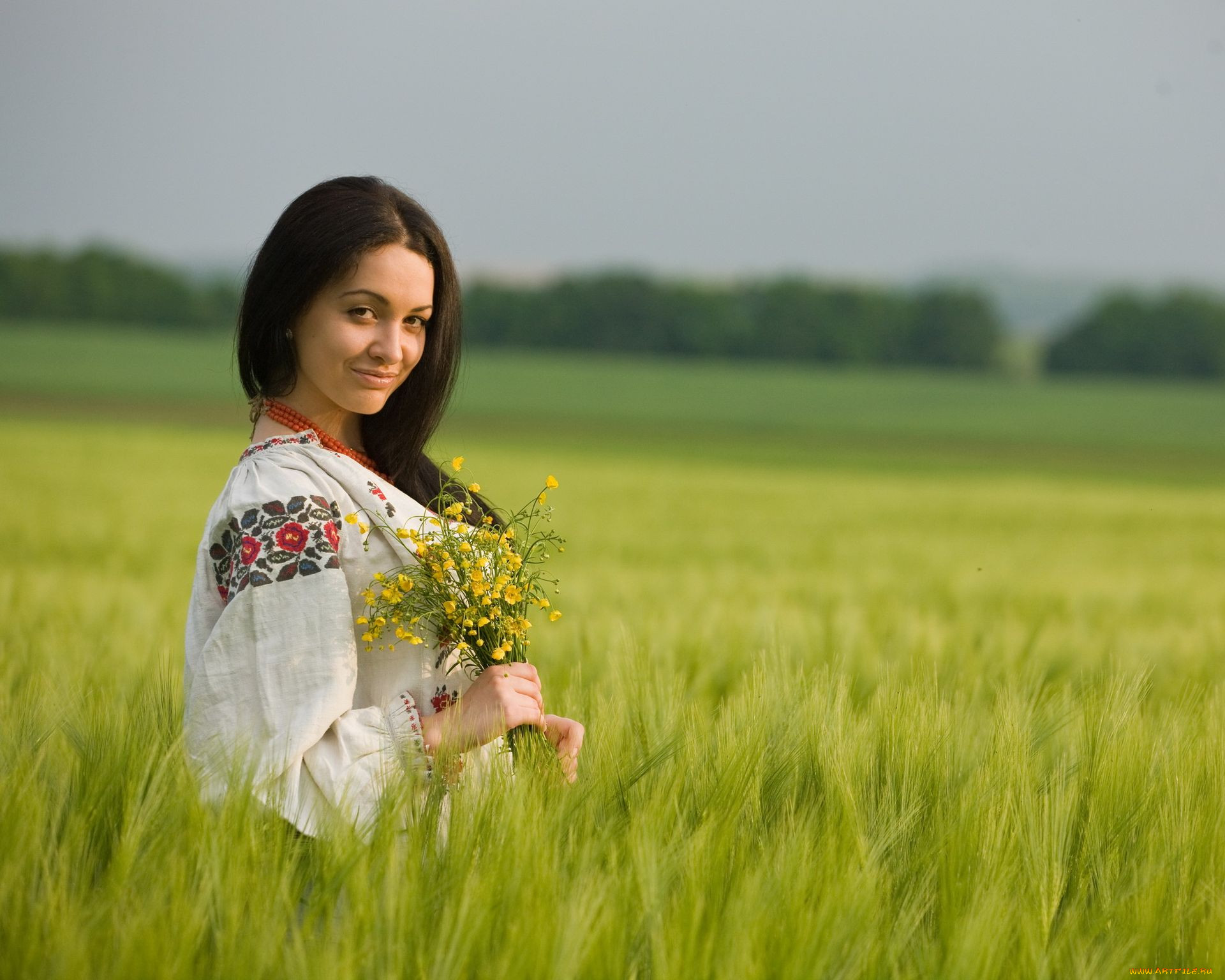Women in Slavic costumes in Doha